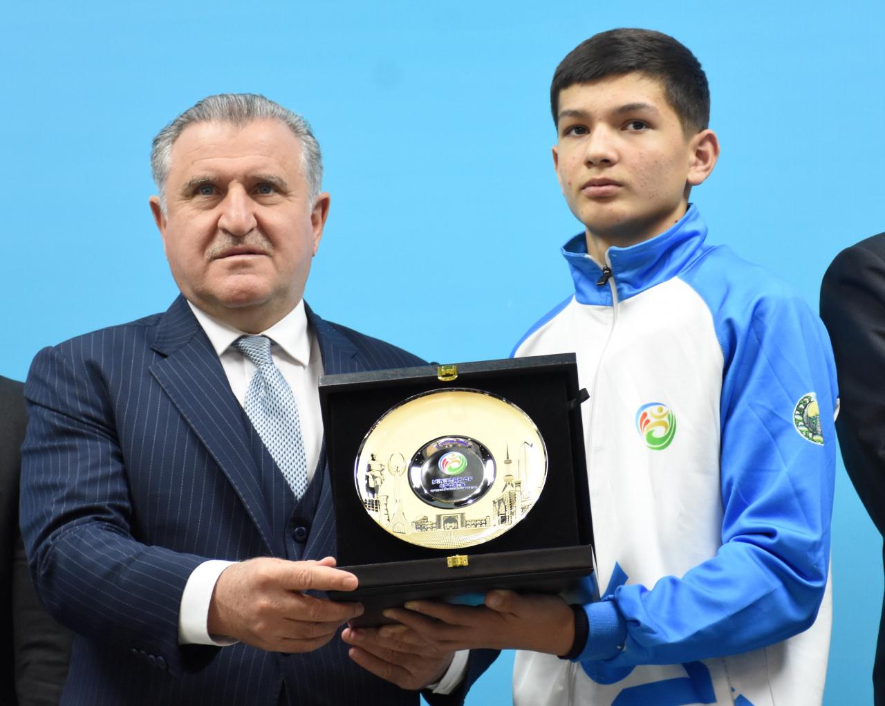 Türk Devletleri Teşkilatı (TDT) Gençlik ve Spor Bakanları 9. Toplantısı Özbekistan’ın başkenti Taşkent’te düzenlendi. Toplantıya Gençlik ve Spor Bakanı Osman Aşkın Bak (solda), katıldı.