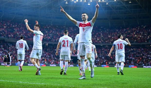 Dünya Kupası aşkına! Çılgın Türkler geliyor