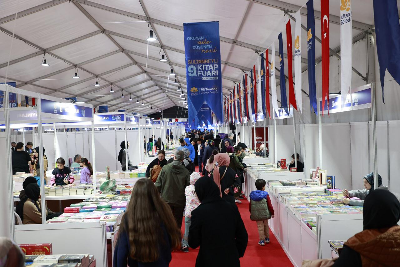 Kitap fuarından görüntüler