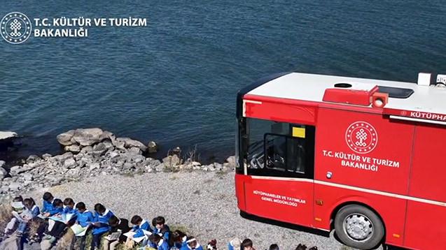 78 gezici kütüphane hizmet veriyor. 