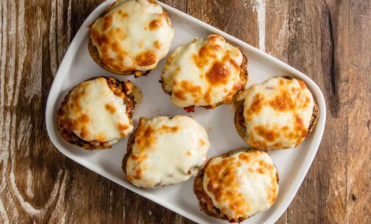 Göz alıcı sunumuyla: Patates çanağında tavuk sote tarifi