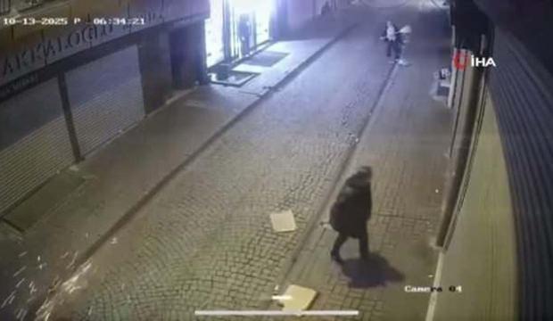 Hız yapan motosikletliyi durdurmaya çalışan yaşlı adama vurdu