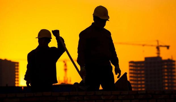 Komşu'da günlük mesailer 13 saate yükseltildi!