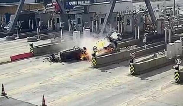 Kuzey Marmara Otoyolu'ndaki gişelerde korkunç kaza! Feci anlar anbean kamerada