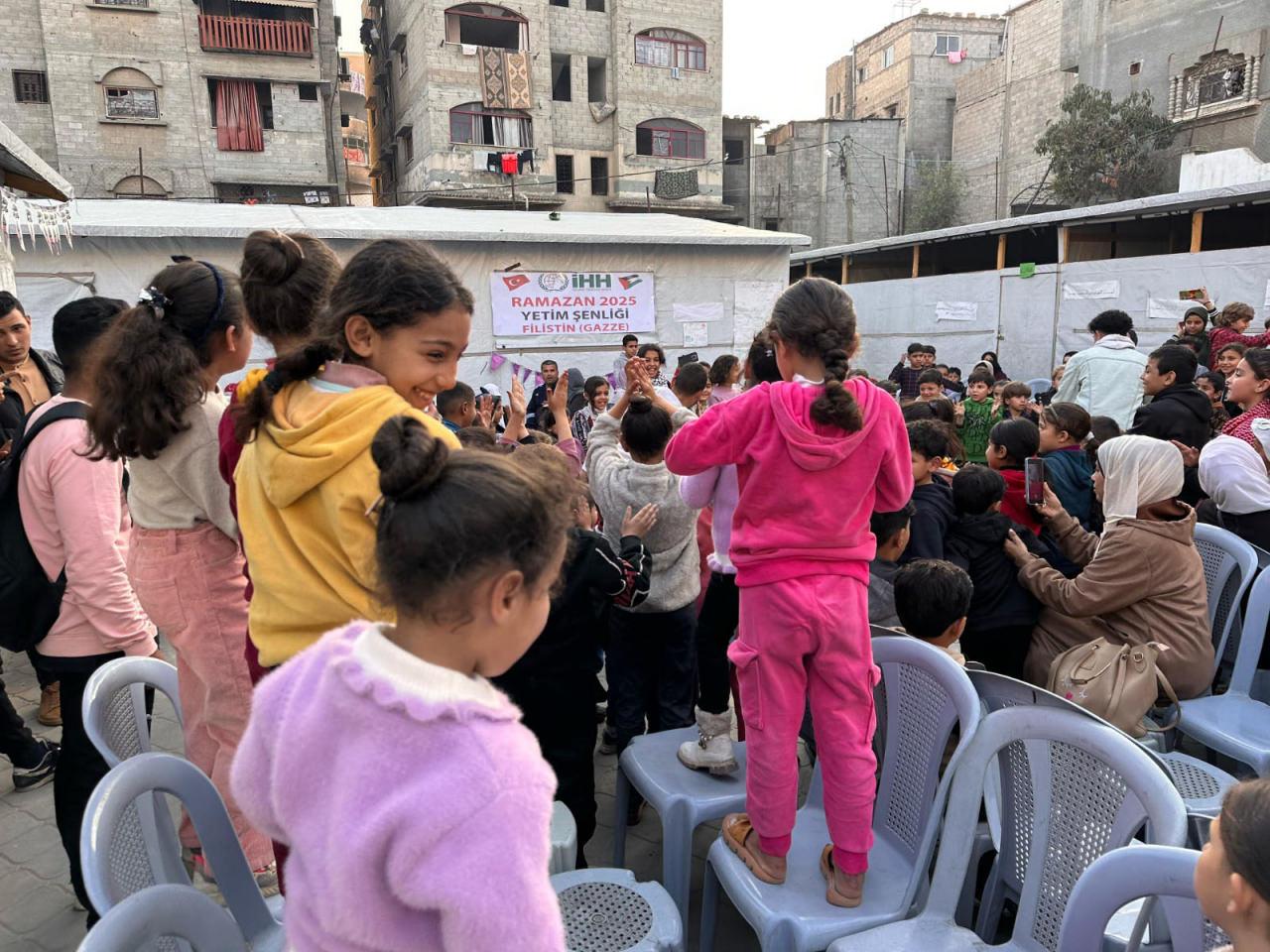 İHH, Filistinli yetim çocuklara yönelik çalışmalarını sürdürüyor. 