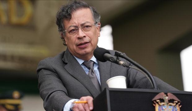 Petro'dan ABD'ye uyarı: Venezuela'yı işgal etme