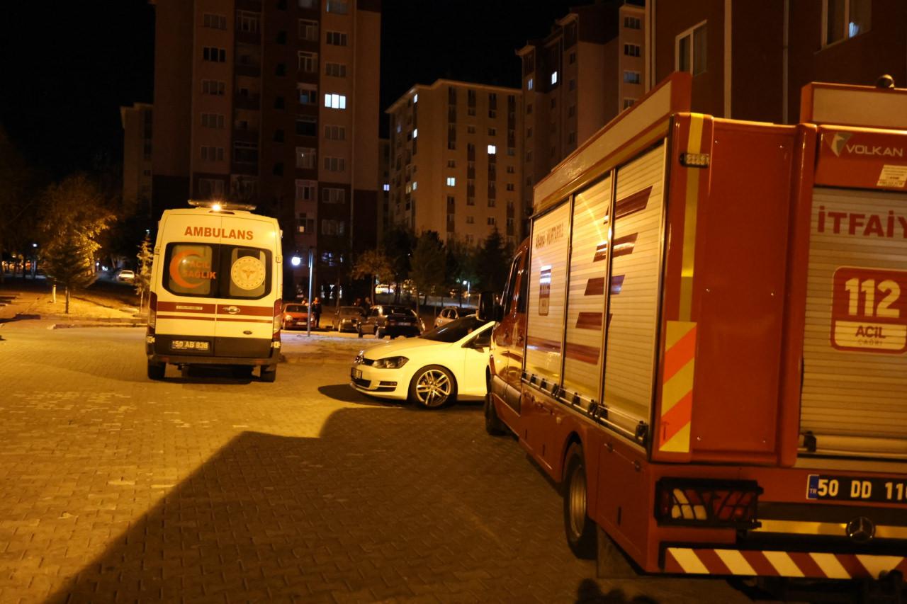 Olayın yaşandığı bölgeye sağlık, polis ve itfaiye ekipleri sevk edildi. 