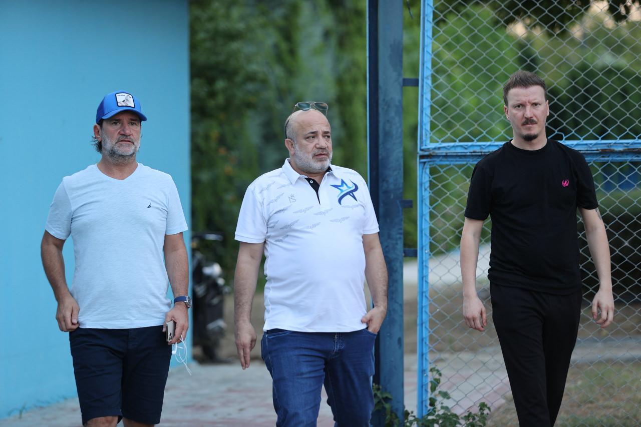 Adana Demirspor'un eski sportif direktörü Gökhan Göktürk (sağda), 14 Ağustos 2021