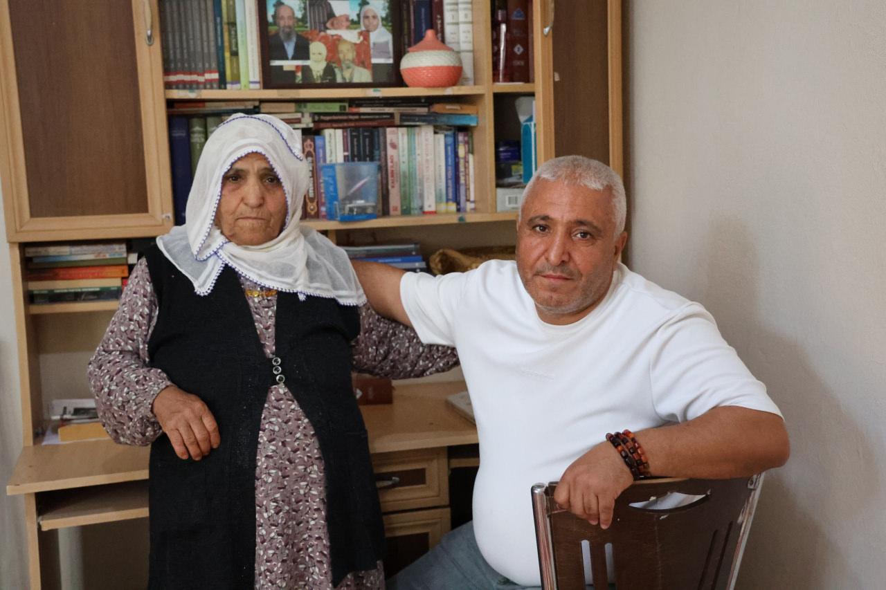 Abdulvahap Demircan evlenmeyerek anne ve babasına baktı.