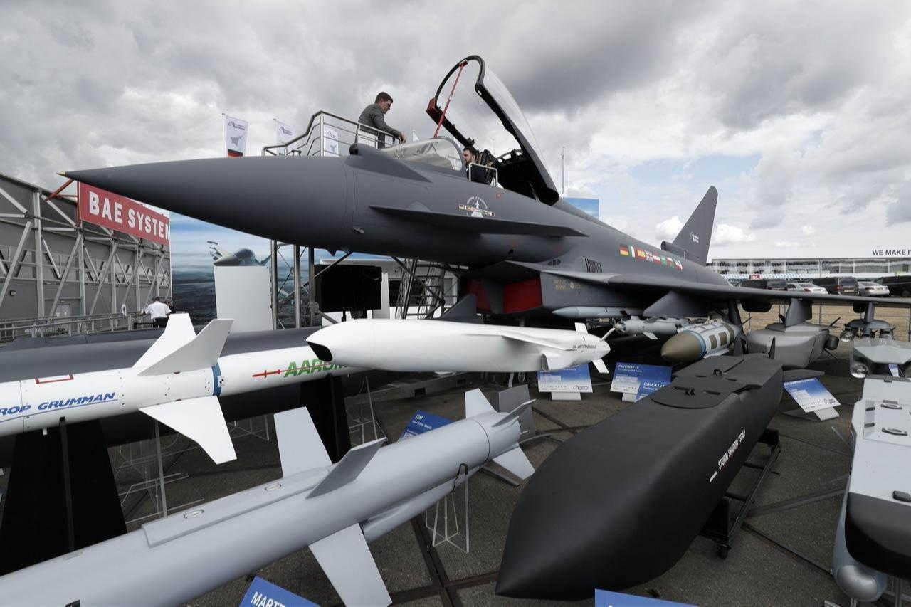 Eurofighter Typhoon uçağı