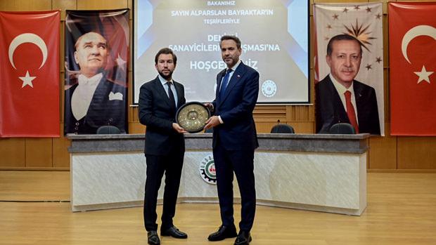 Ecogreen Yönetim Kurulu Başkanı Osman Uğurlu, Enerji ve Tabii Kaynaklar Bakanım Sayın Alparslan Bayraktar