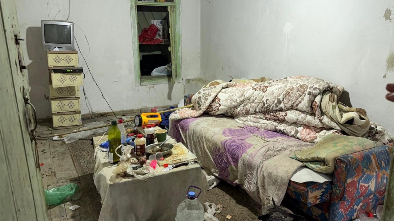 Kötü koku yayıldığı iddia edilen ev.