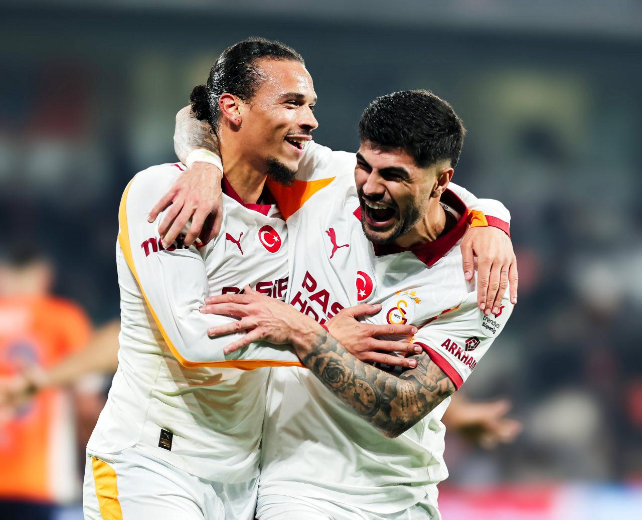 Başakşehir - Galatasaray maçı | Leroy Sane ve Eren Elmalı, gol sevincini yaşıyor.