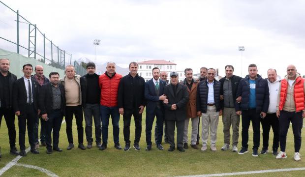 Dört oyuncu bir odada kalıyordu: Şampiyonlar 27 yıl sonra buluştu