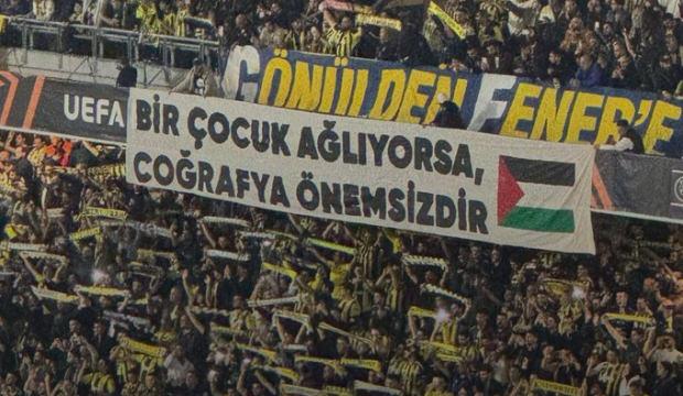 Fenerbahçe taraftarından Filistin için anlamlı pankart