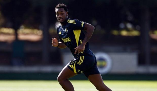 Fenerbahçelilerin gözü kulağı bu haberdeydi! Yıldız isim geri döndü