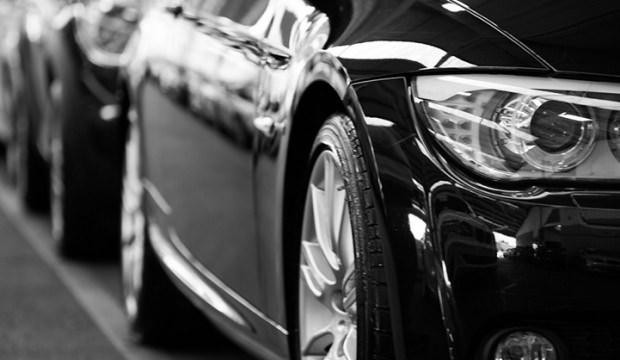 G&uuml;nler kaldı! Ara&ccedil; sahiplerine uyarı! Eski &uuml;r&uuml;n&uuml; yeni fiyattan satıyorlar! Tarihe dikkat