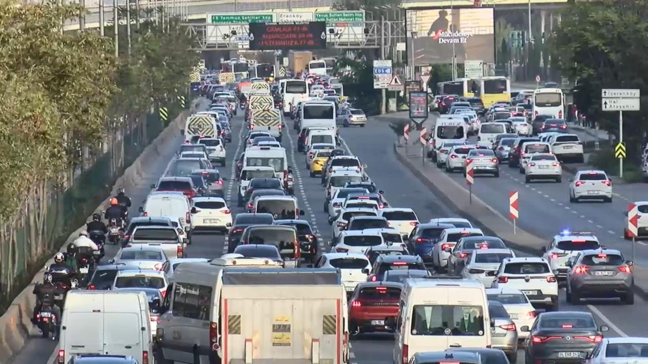 Araçlar ilerlemekte güçlük çekti.