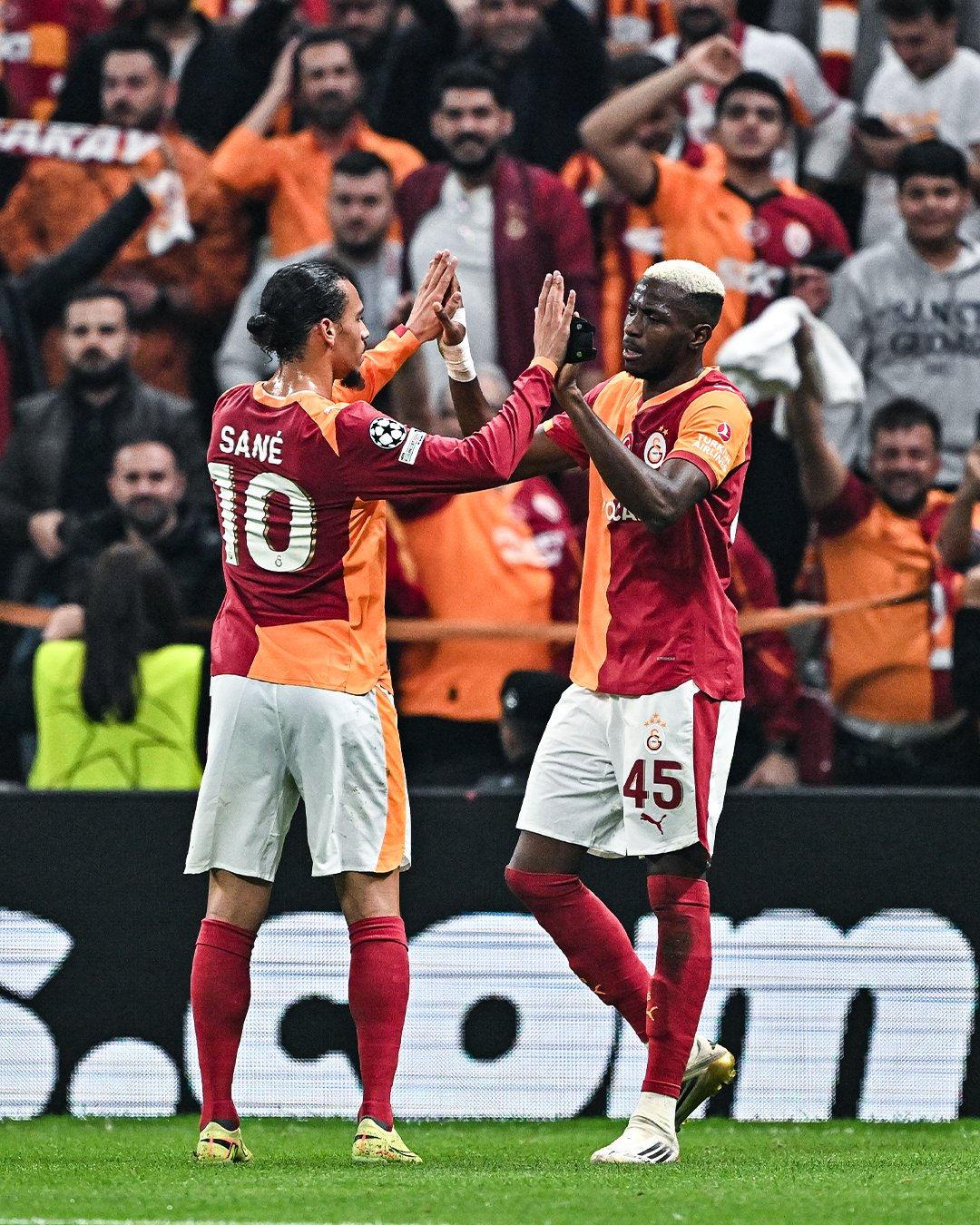 Galatasaray ile Bodo/Glimt arasında Şampiyonlar Ligi'nde oynanan lig etabı 3. karşılaşması. Sane ve Osimhen.