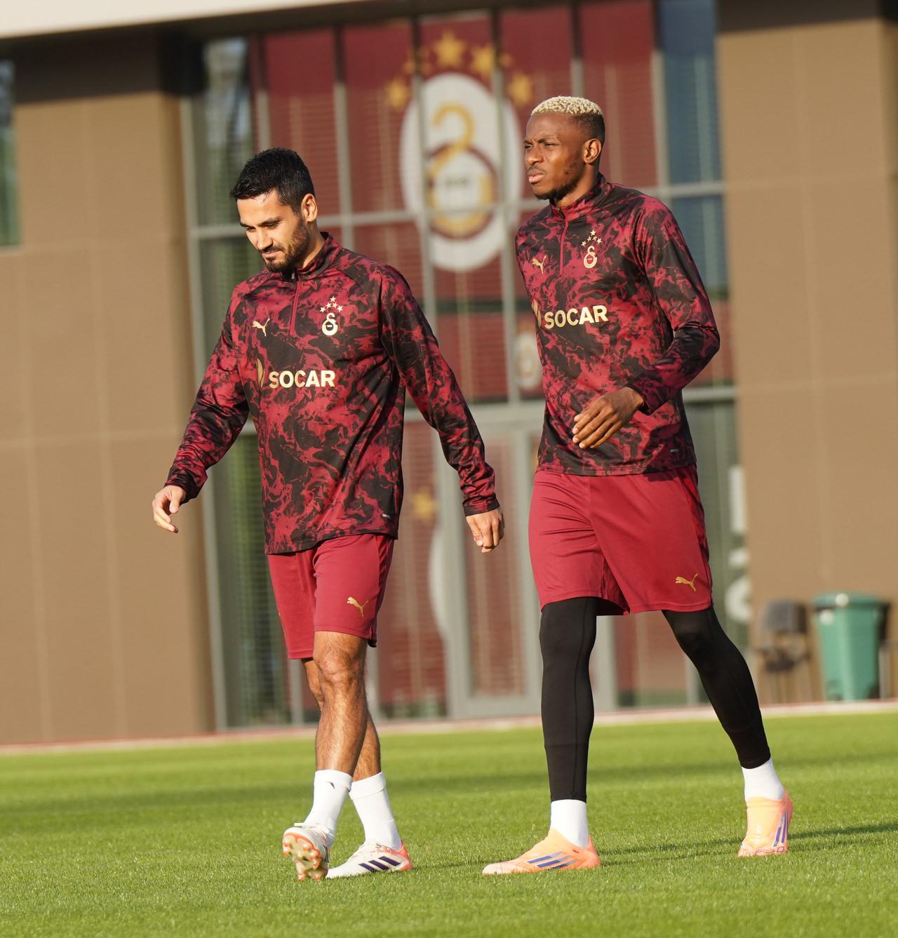 Bir gün önceki antrenmanda İlkay Gündoğan, Victor Osimhen ile birlikteydi, 21 Ekim 2025