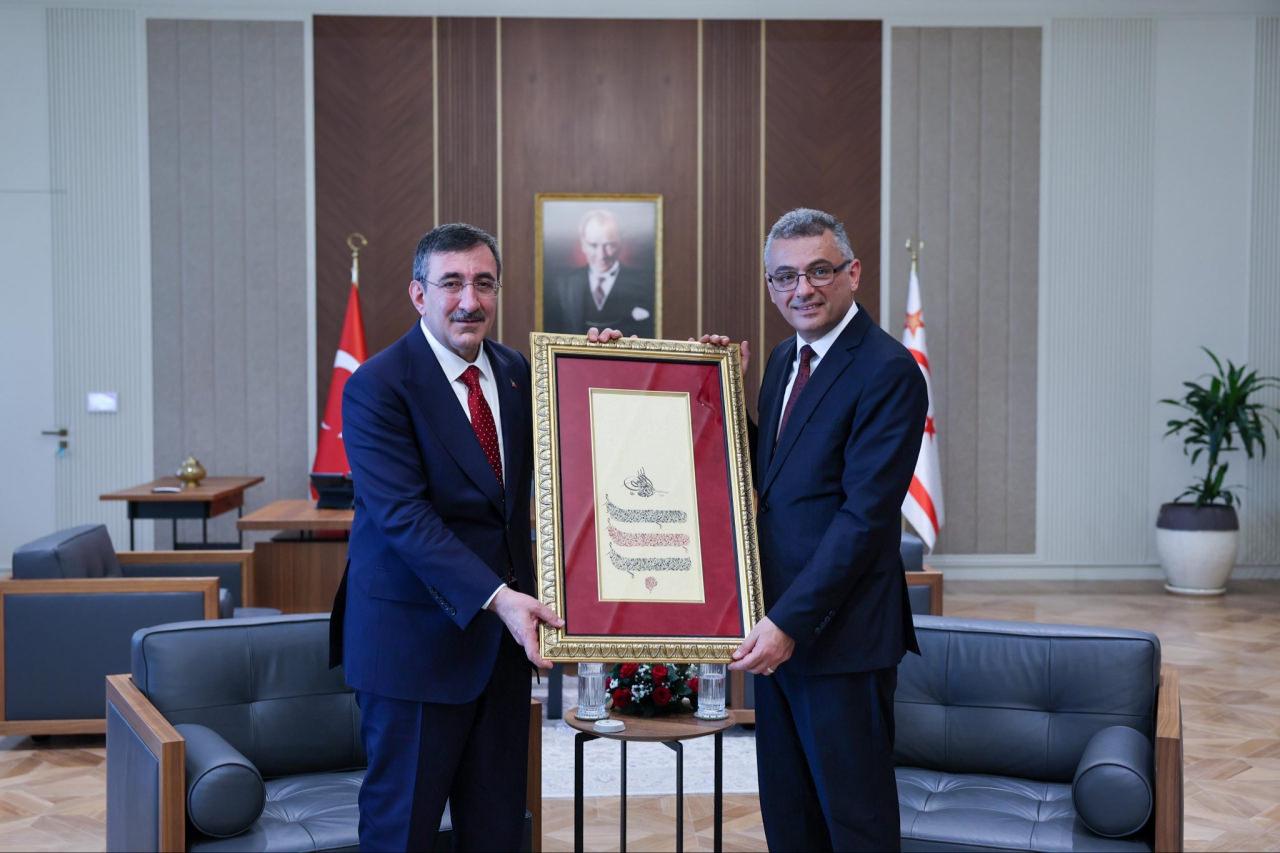 Tufan Erhürman ve Cevdet Yılmaz