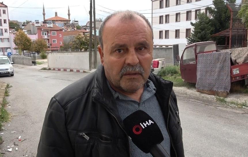 Mahalle muhtarı Muhammet Akçay 