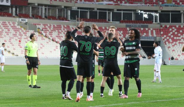 1. Lig'de gol yağmuru! 5 maçtır kazanamayan takım rakibine patladı