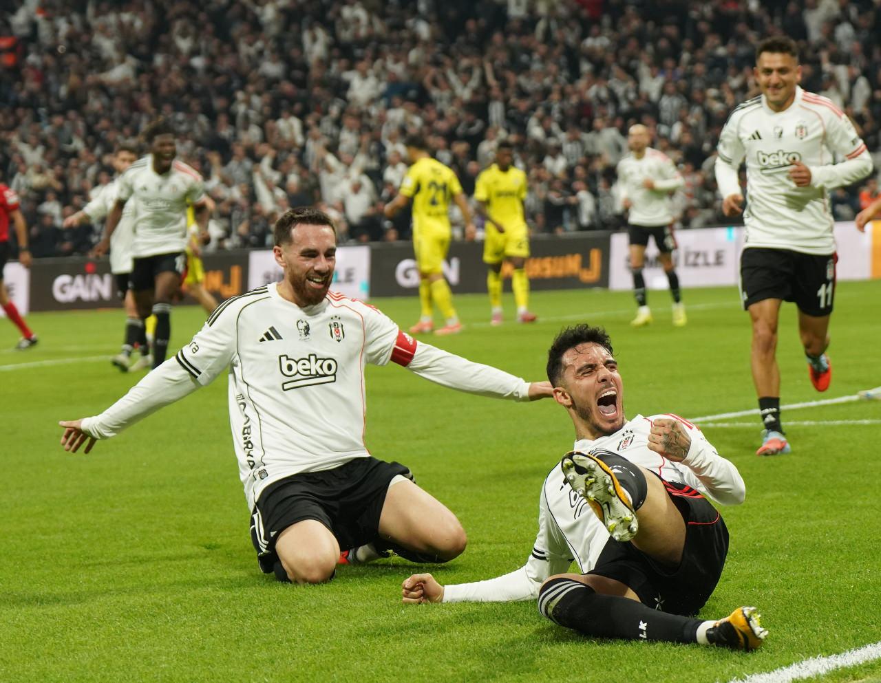 Orkun Kökçü ve Emirhan Topçu