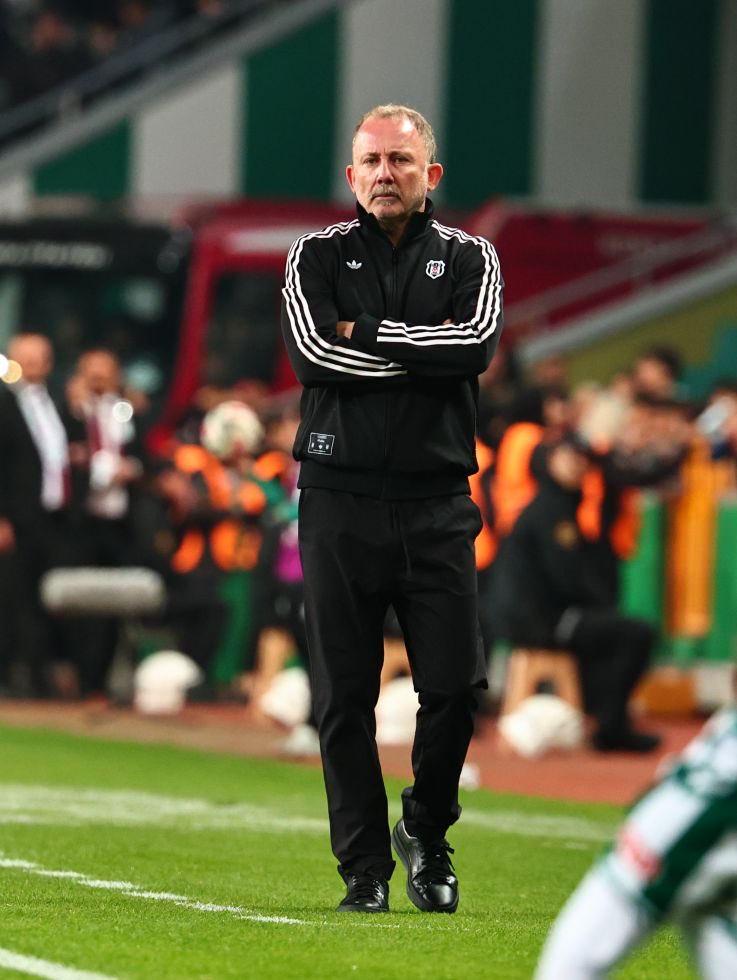 Beşiktaş teknik direktörü Sergen Yalçın