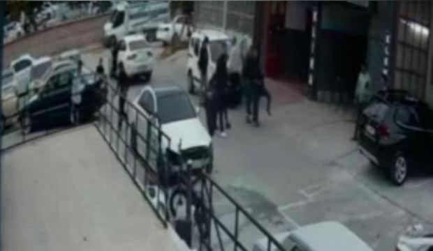 İşte Konya’da 12 kişinin yaralandığı oto boyama atölyesine silahla saldırının görüntüleri