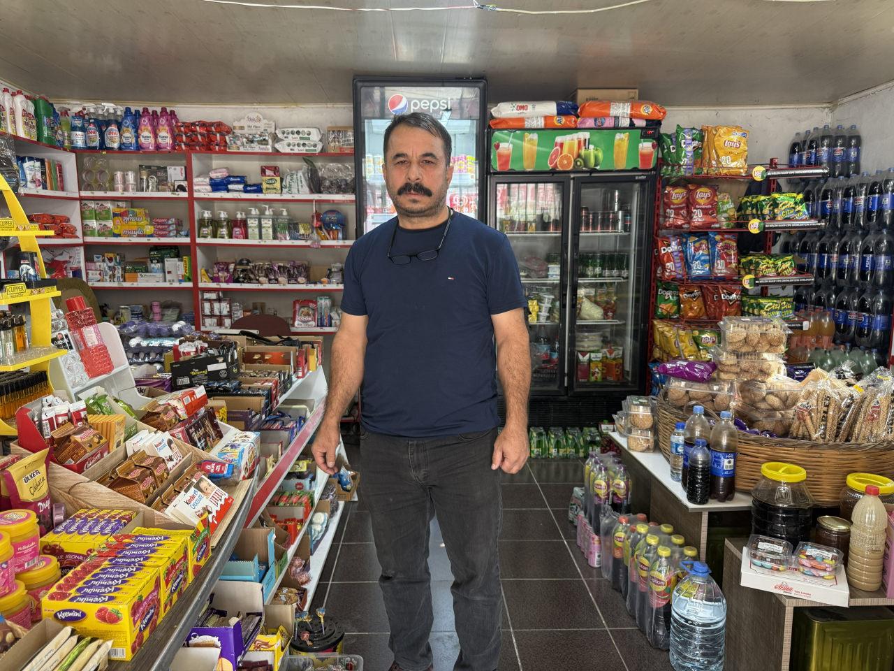 İsmin açıklamayan hayırseverin geldiği bakkal.