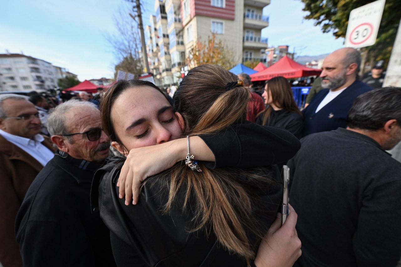 Hayatını kaybedenlerin yakınlarından görüntüler