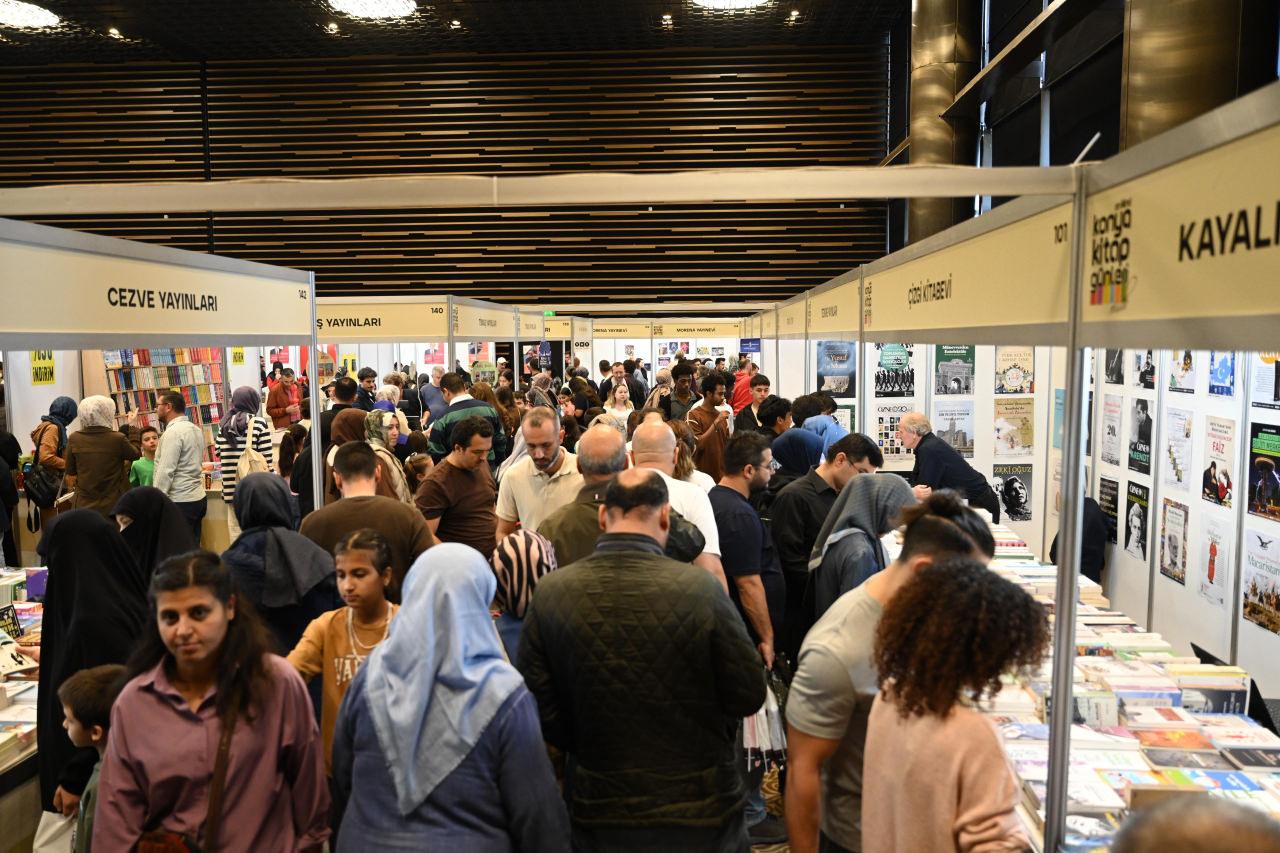 12. Konya Kitap Günleri'ne yoğun bir katılım sağlandı.
