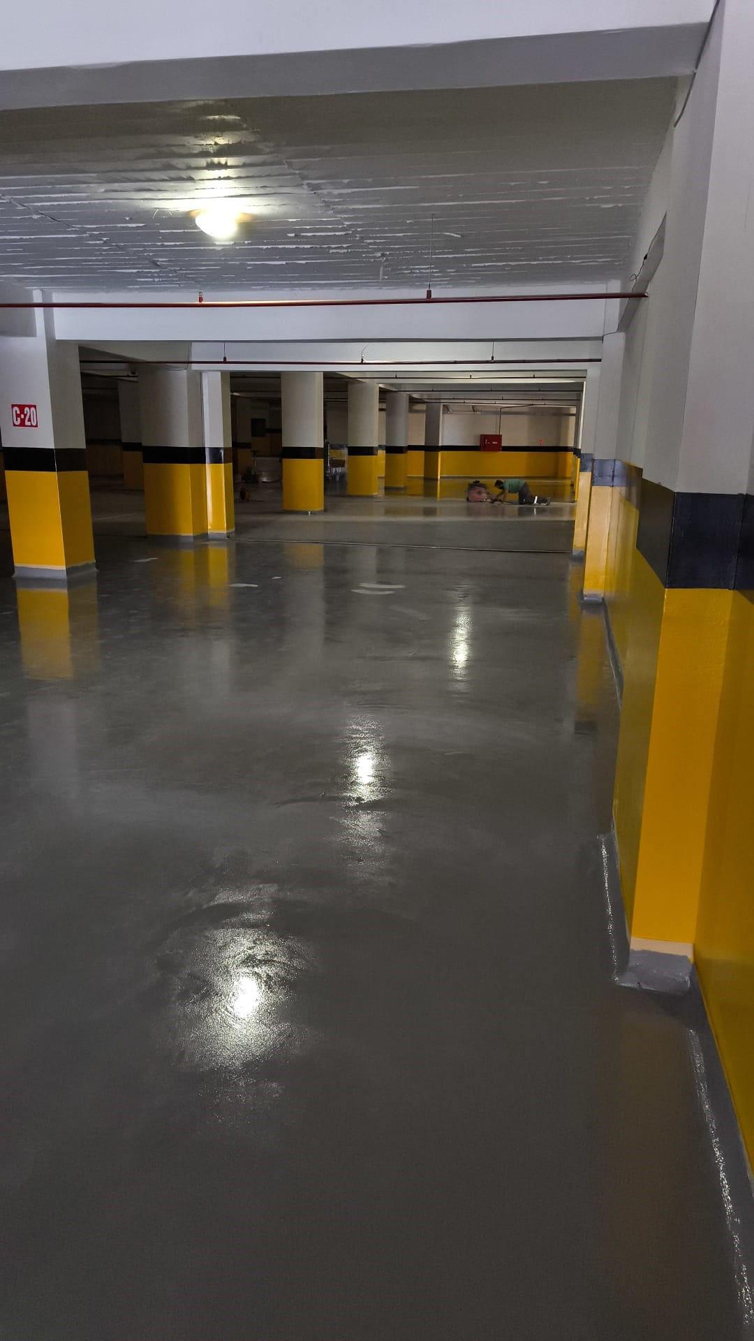 Yurten-9 Konutları'nın otoparkından bir fotoğraf.