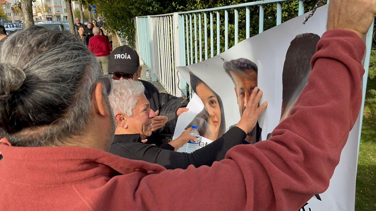 Karar sonrası aileler, gözyaşlarını tutamadı