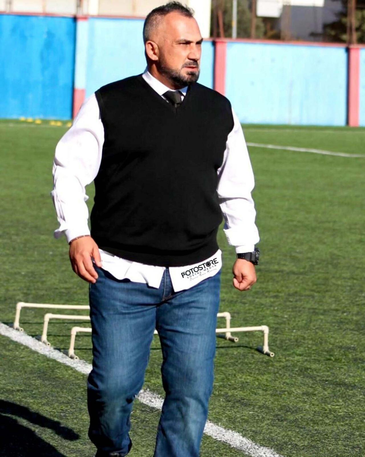 Nazillispor Teknik Direktörü Yüksel Yeşilova