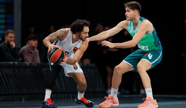 Anadolu Efes deplasmanda yıkıldı