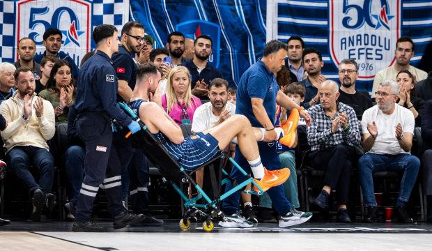 Anadolu Efesli basketbolcu Georgios Papagiannis ameliyat edildi