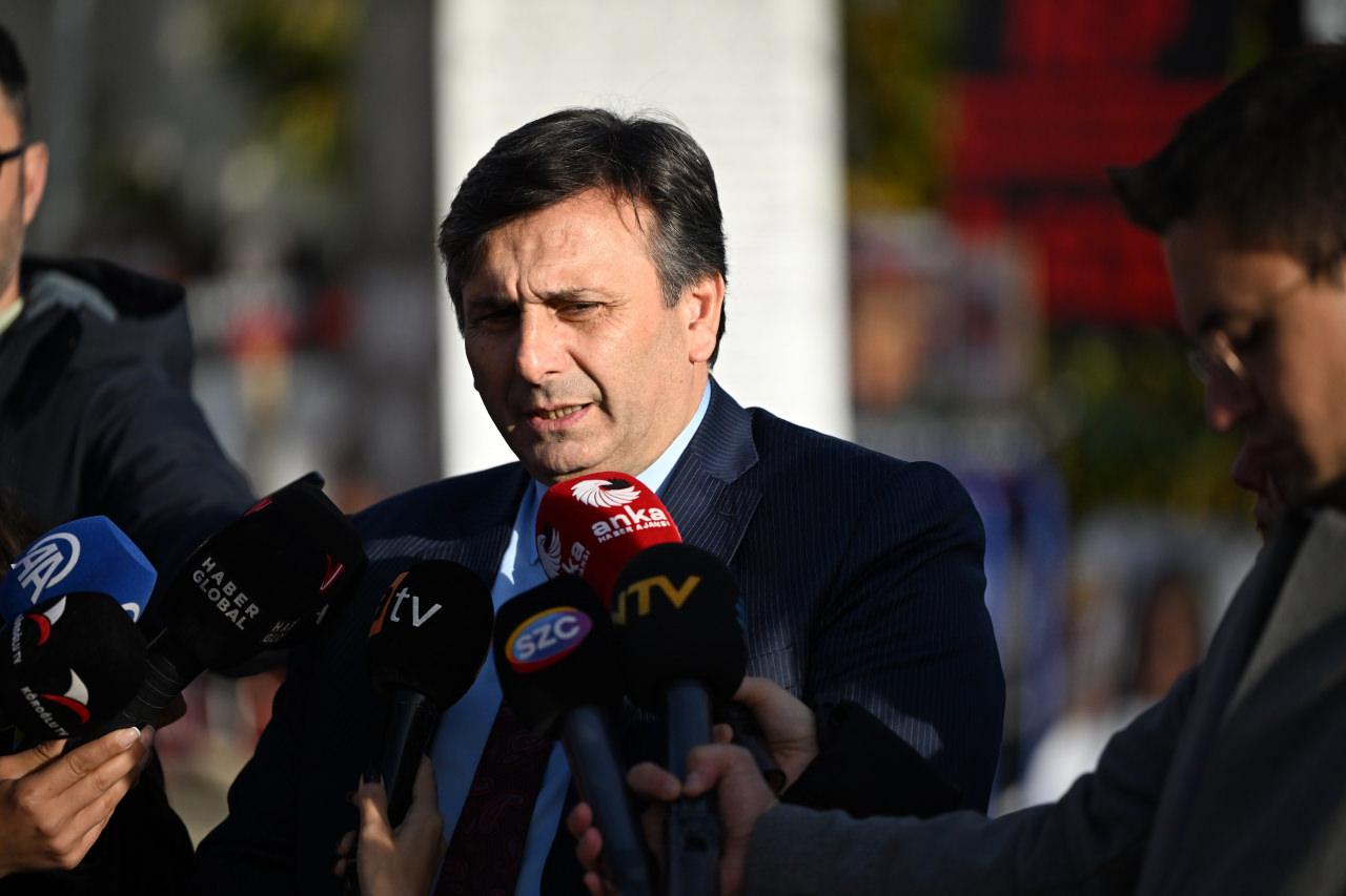 Yangında hayatını kaybeden Yiğit Gençbay'ın babası Danıştay 9. Daire Başkanı Abdurrahman Gençbay, açıklamalarda bulundu.