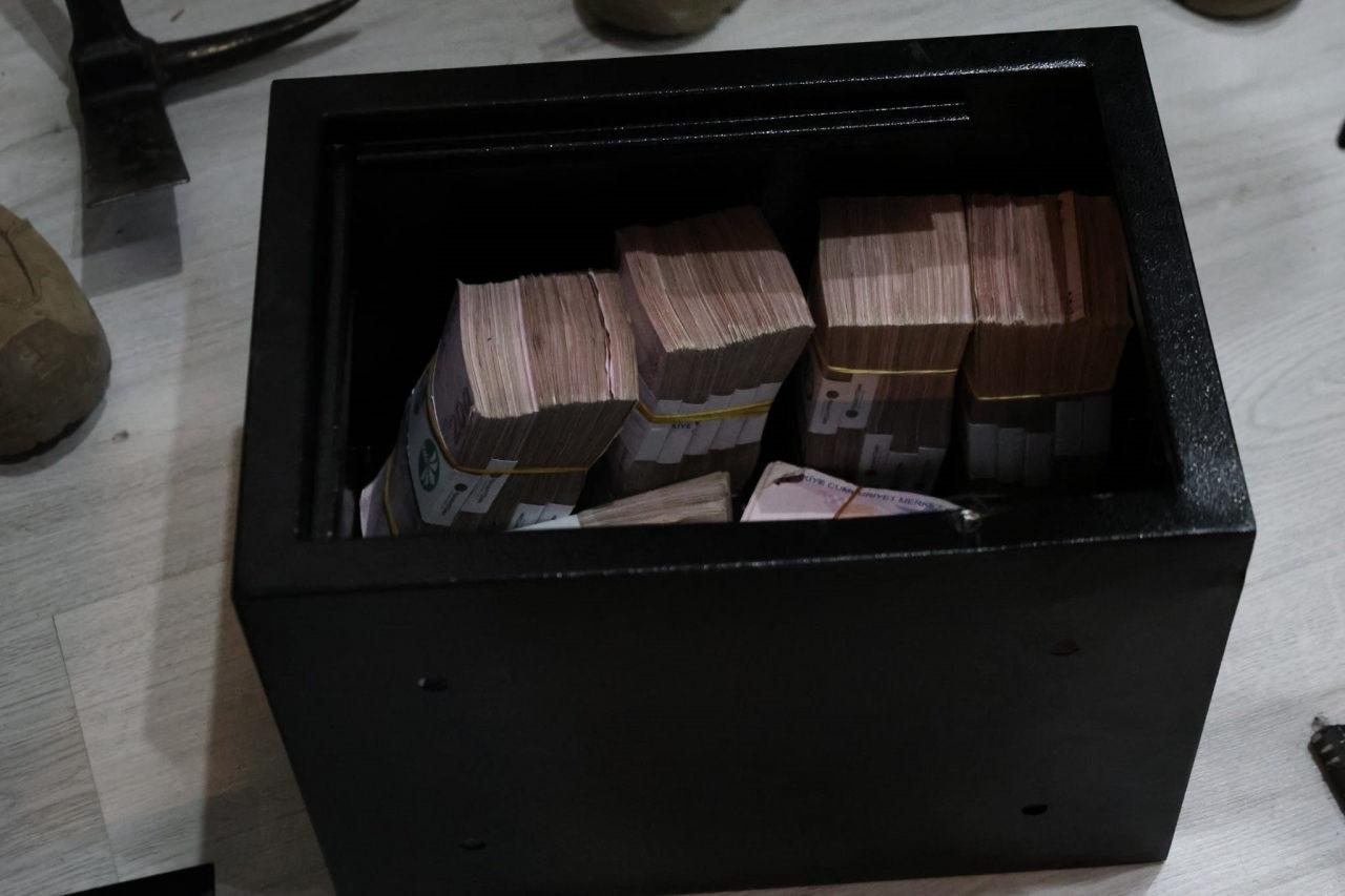 Operasyonda ele geçirilen paralar