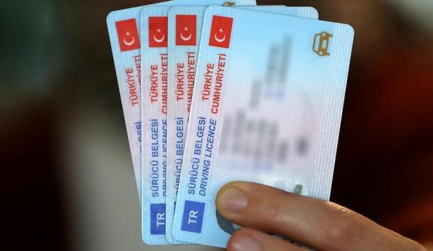 Ehliyetini yenilemeyen 1,8 milyon kişi i&ccedil;in son uyarı