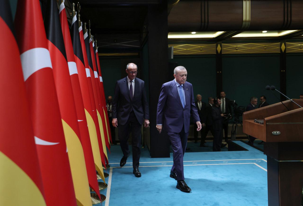 Cumhurbaşkanı Recep Tayyip Erdoğan, Almanya Başbakanı Friedrich Merz ile Cumhurbaşkanlığı Külliyesi'nde ortak basın toplantısı düzenledi.