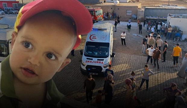 Kahreden kaza: Babasının kullandığı tırın altında kalan bebek defnedildi 