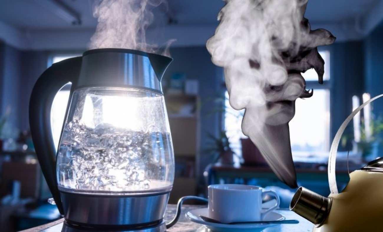 Kettle'da kalan suyu tekrar kaynatmak kanser mi yapıyor? Bilimsel son noktayı koydu