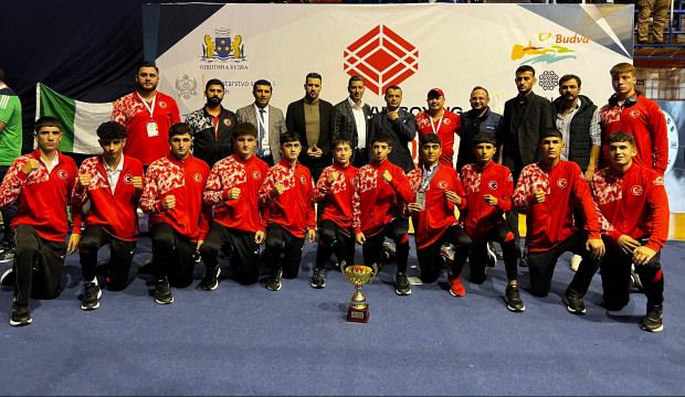 Milli boks&ouml;rlerden 16 madalya birden