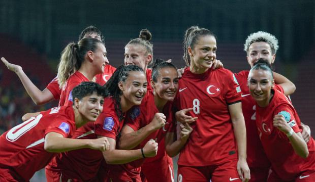 Milli Takım'dan 3 goll&uuml; m&uuml;thiş zafer! Uluslar B Ligi'ndeyiz