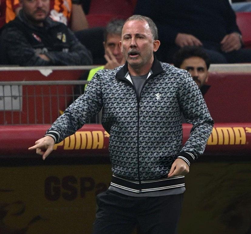 Beşiktaş Kulübü teknik direktörü Sergen Yalçın