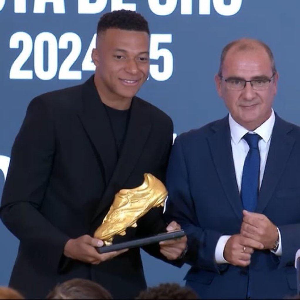 'Altın Ayakkabı' ödülünü kazanan Mbappe