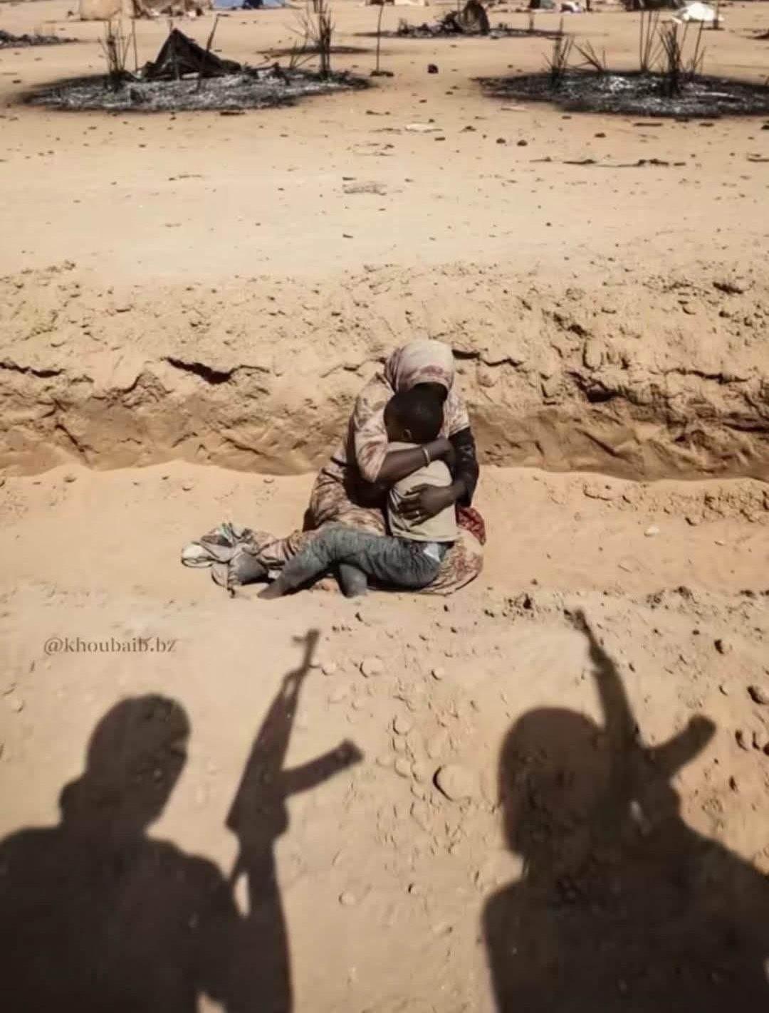 HDK milisleri tarafından alınan bir kadın ve çocuğu