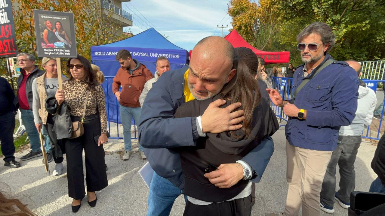 Karar sonrası aileler, gözyaşlarını tutamadı